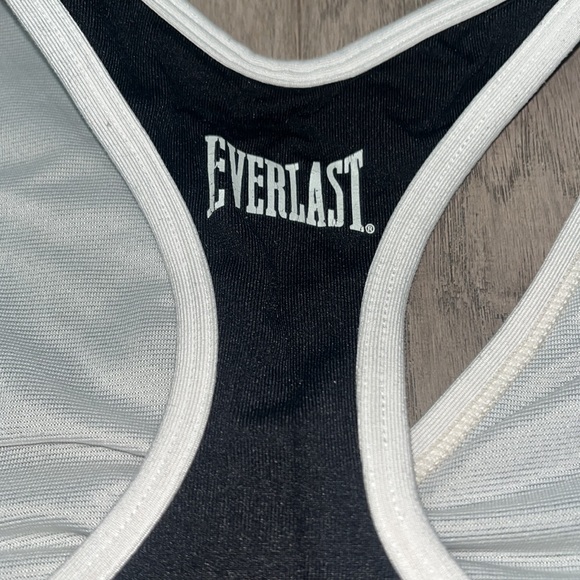 Everlast workout top - Picture 4 of 7